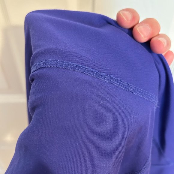 Girlfriend Collective purple 3/4 length compressive leggings - Picture 5 of 5